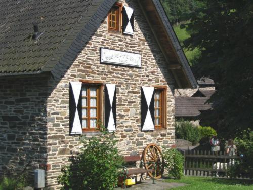 Waldhotel Im Wiesengrund 후트겐발트 외부 사진