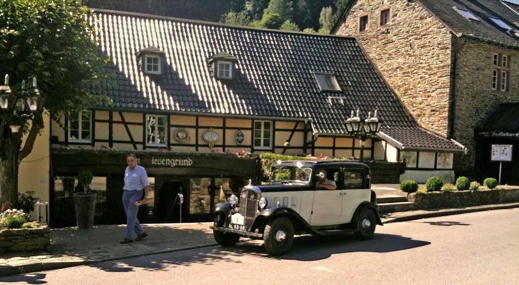 Waldhotel Im Wiesengrund 후트겐발트 외부 사진